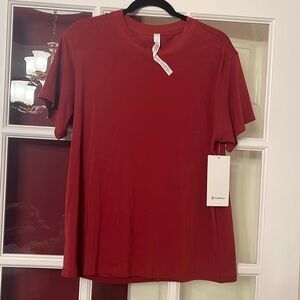 Lululemon All Yours Boyfriend Tea size 6